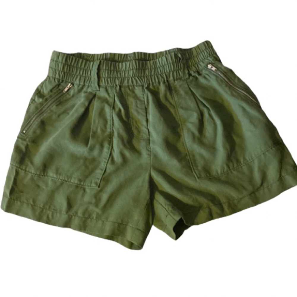 Sundance Women's Army Green Melina Utility Shorts.